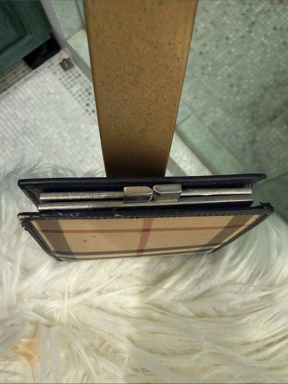 Burberry House Check Kiss-Lock Wallet